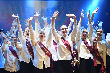 Freshmen Day at KIU in the Lenin Palace of Culture!