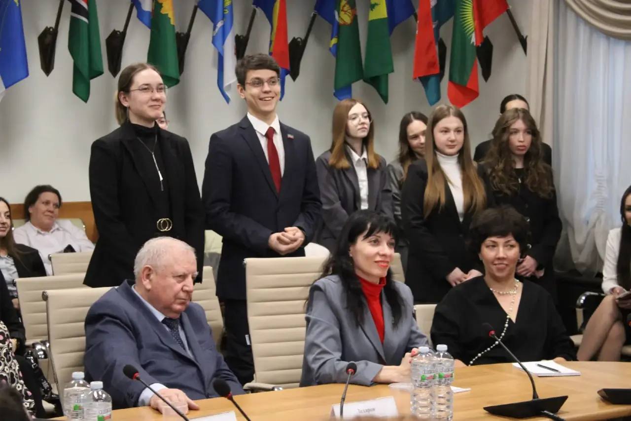 Студенты КИУ имени В.Г. Тимирясова приняли участие в общественном обсуждении итогов работы Министерства труда