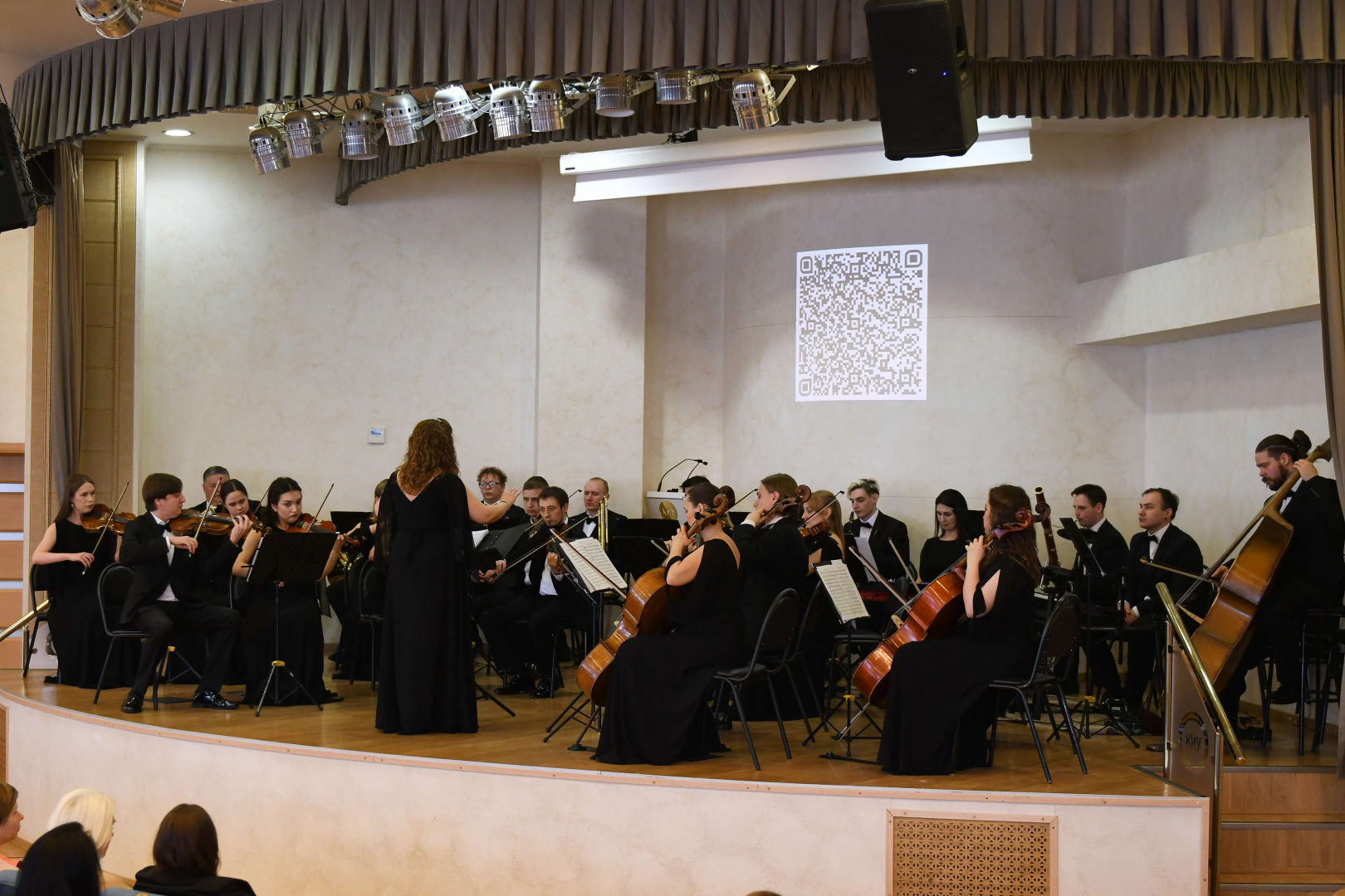 В КИУ состоялся праздничный концерт к Международному женскому дню