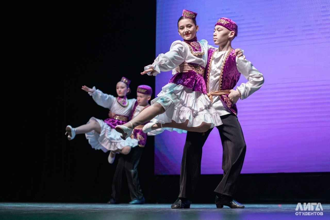 выступления артистов.jpg