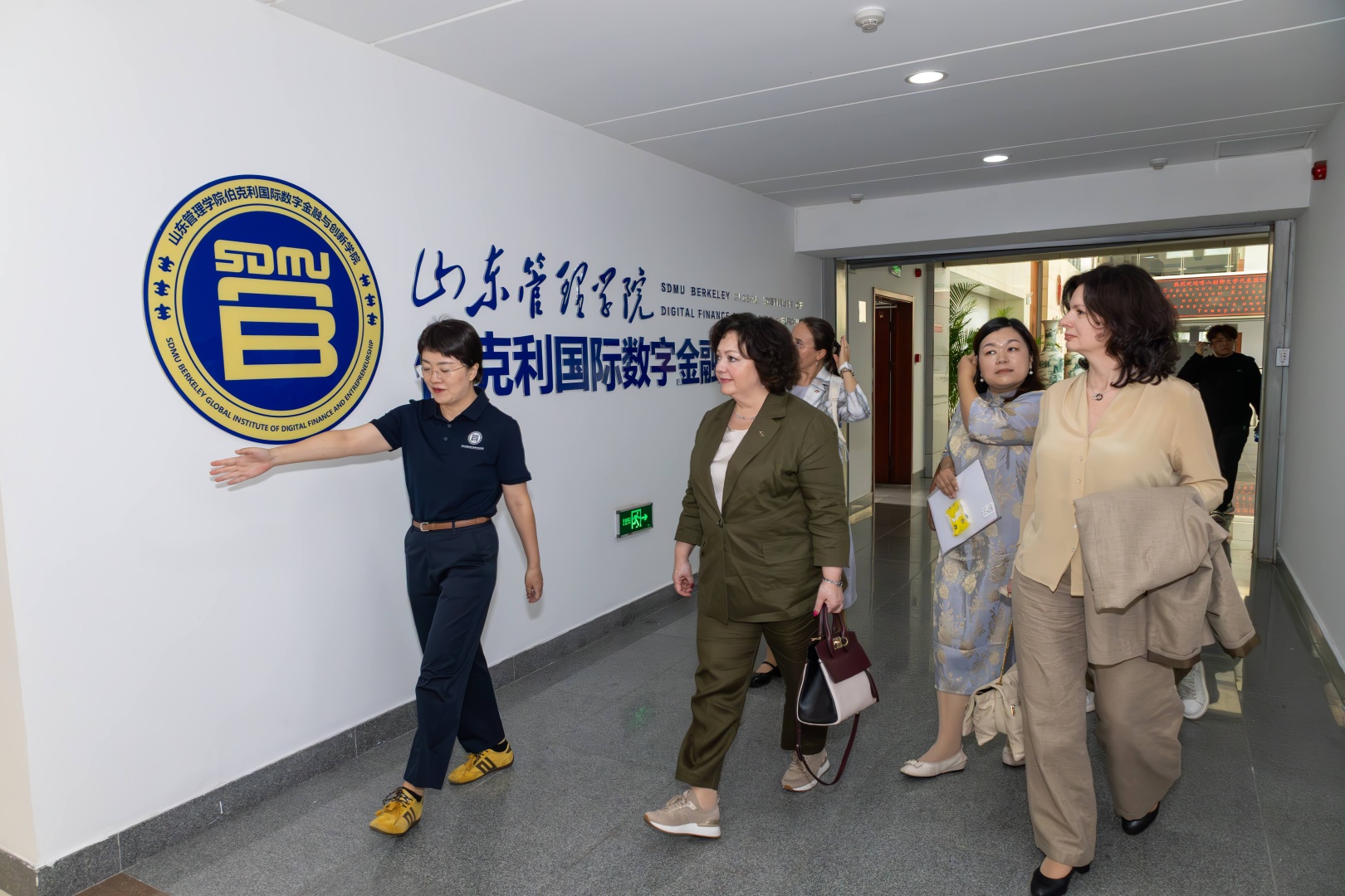 1Y7A2201-已增强-降噪 (1).jpg