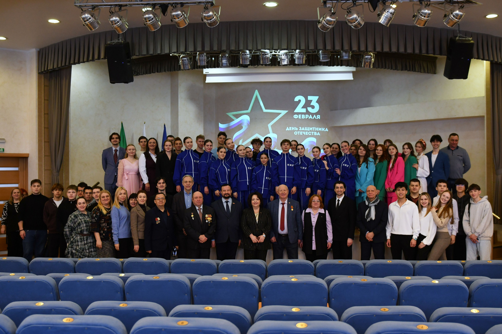 Праздничный вечер ещё раз подчеркнул: быть защитником Отечества — значит хранить традиции, помнить историю, поддерживать друг друга и быть опорой для своей страны.