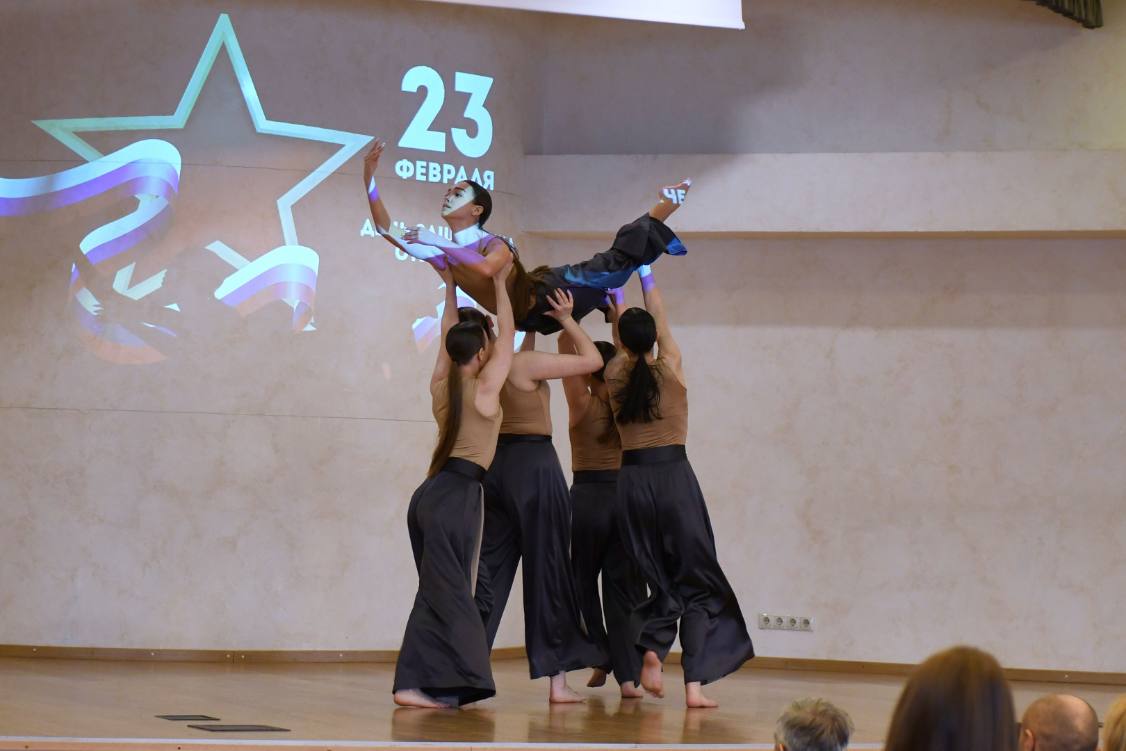 В КИУ состоялся праздничный концерт ко Дню защитника Отечества