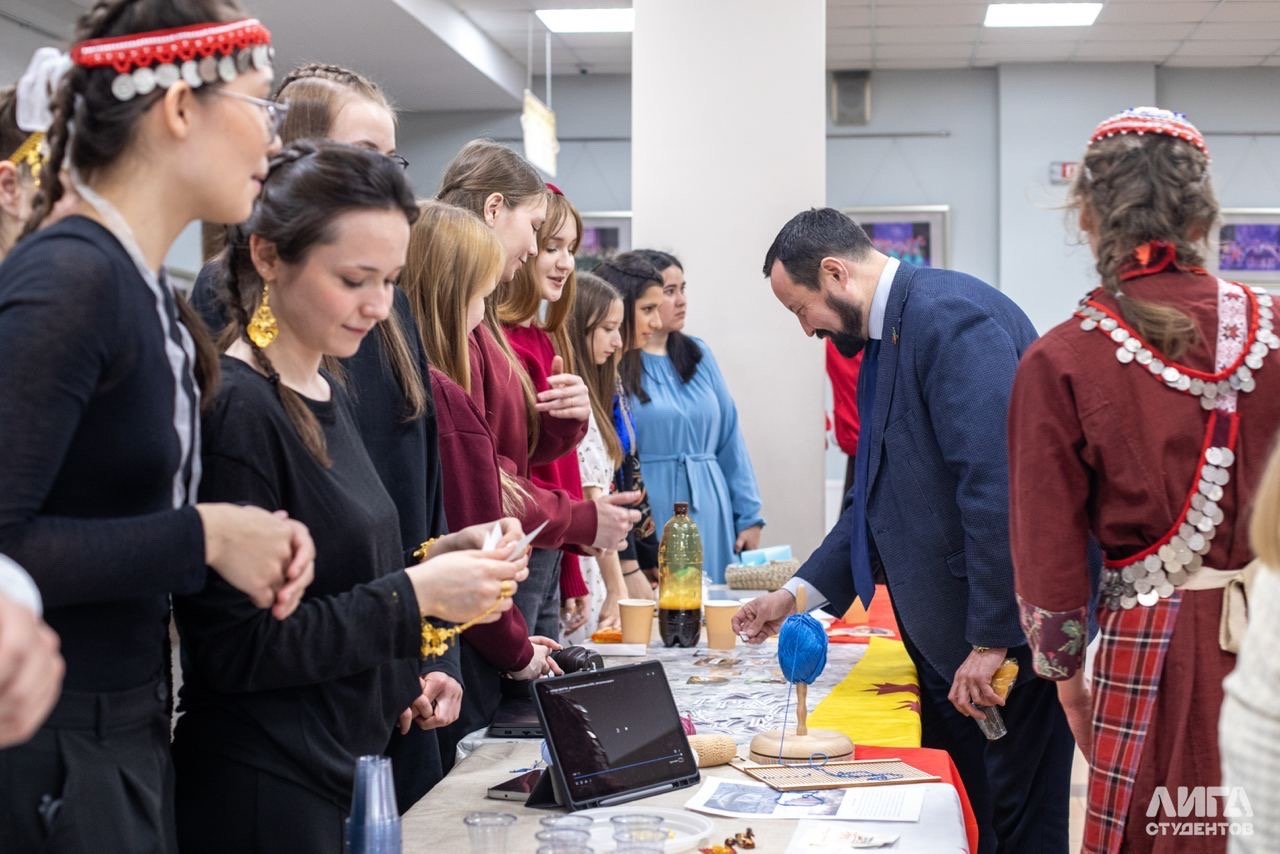 выставка культур.jpg