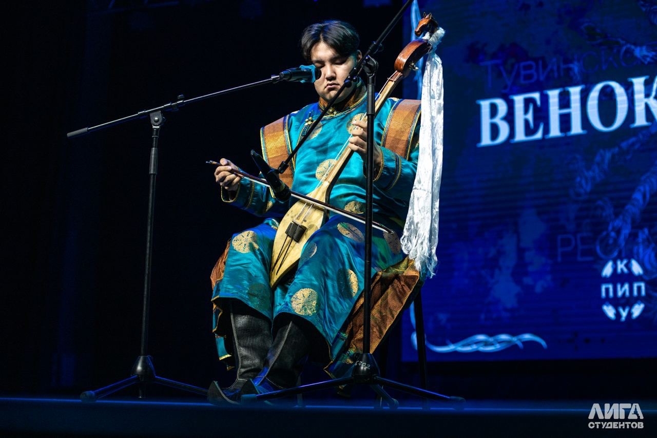 национальная музыка.jpg