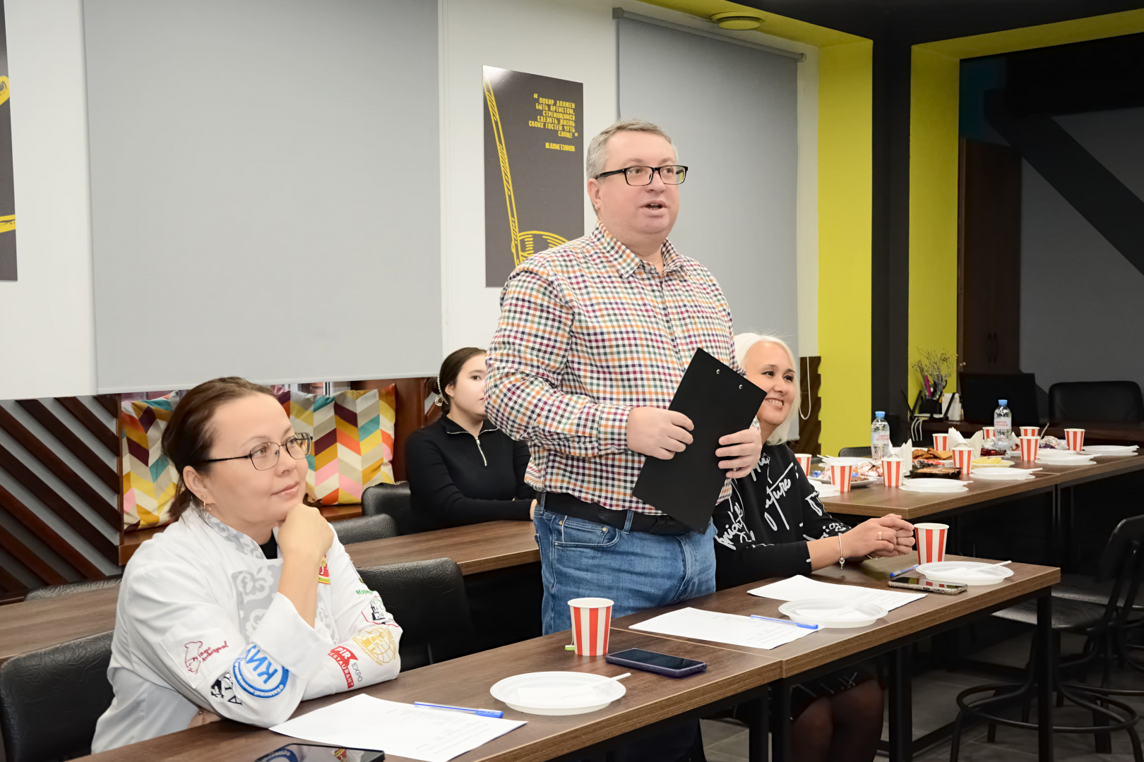 В студии национальной кулинарии имени Юнуса Ахметзянова КИУ прошёл кулинарный поединок «Готовим с мамой»