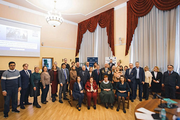 Декан юридического факультета КИУ награжден памятным знаком РАН