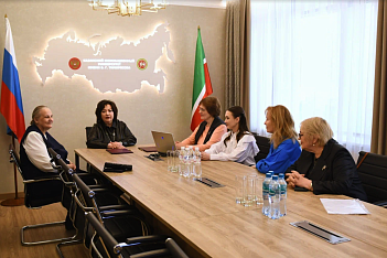 В КИУ состоялась встреча с директором гимназии №93 им. А.С. Пушкина и подписано соглашение о сотрудничестве