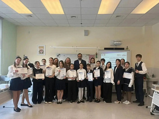 Представители КИУ выступили экспертами на Республиканской научно-практической конференции школьников "Alga Ритм". 