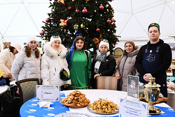 Студенты КИУ представили татарскую кухню на межрегиональной ярмарке «Каз омясе»